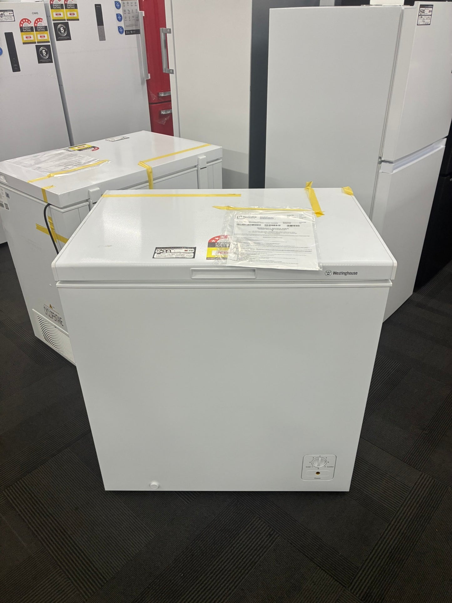 Westinghouse 145L Chest Freezer WCM1400WE — Factory Second (Category B)
